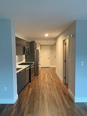 1st image of 22 E 1st St APT 501