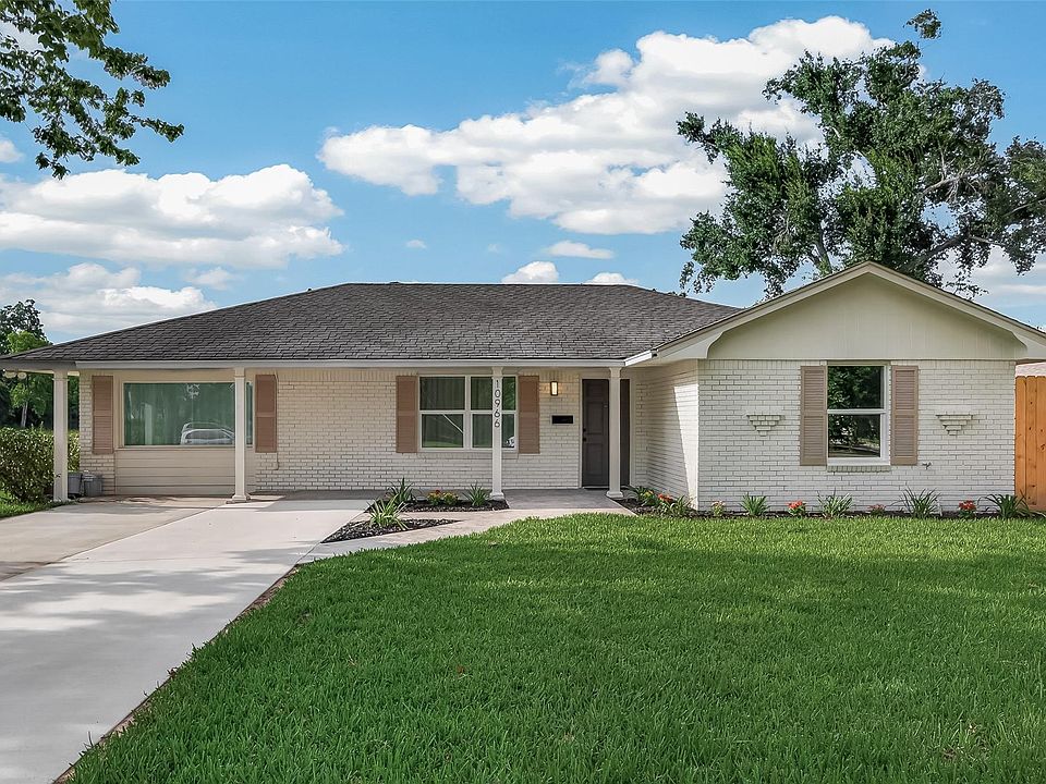 1st image of 10966 Shadow Wood Dr