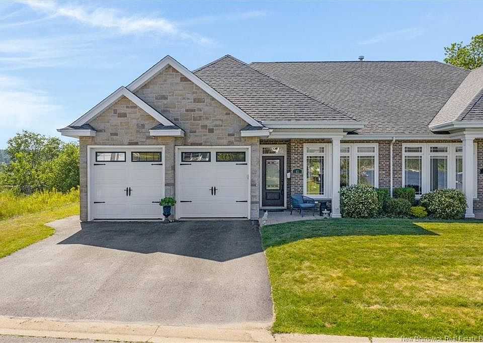 1st image of 41 Yacht Haven Ln