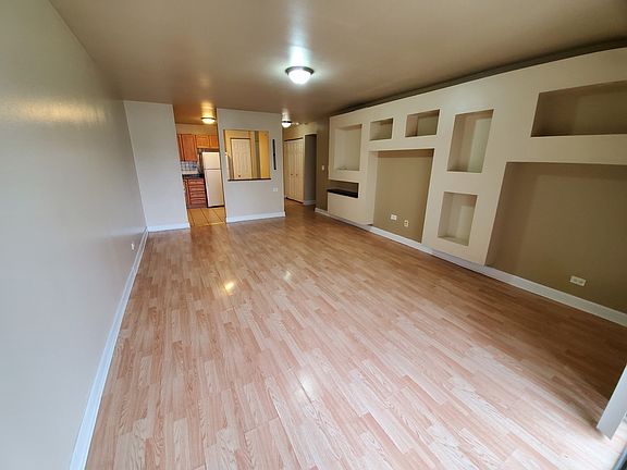 3rd image of 4000 Bayside Dr Unit 108