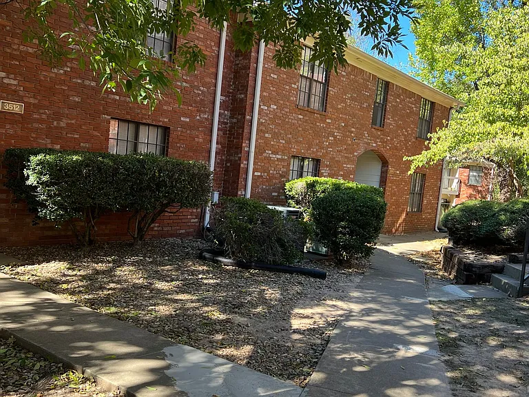 CM Properties of Fort Smith, LLC dba Oakwood Gardens — Photo 22