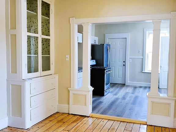 4th image of 105 West St Unit 2