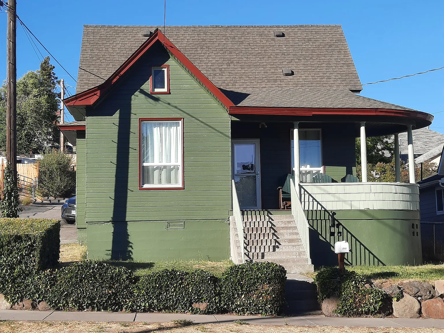 3 bed, 1174 sqft, $2,200 — Photo 2