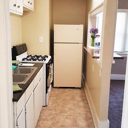 04 KITCHEN