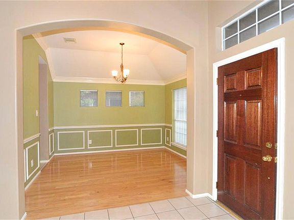 4th image of 309 Green Cedar Dr