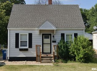 2333 E Keys Ave, Grandview, IL 62702