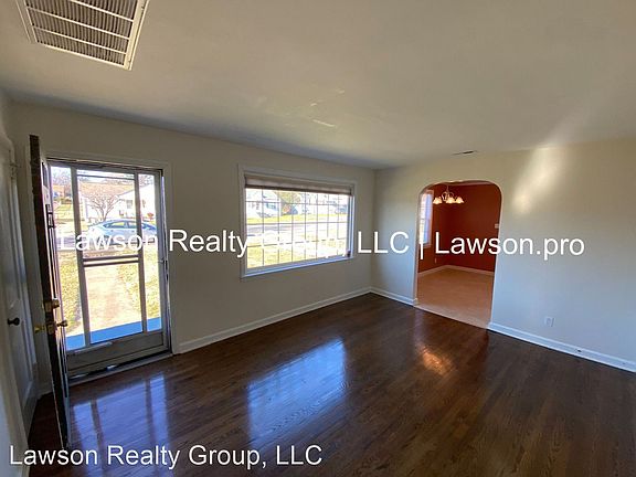 4th image of 2437 Dorchester Dr NW