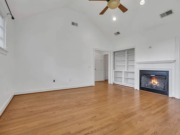 520 32nd Ave S — Photo 33