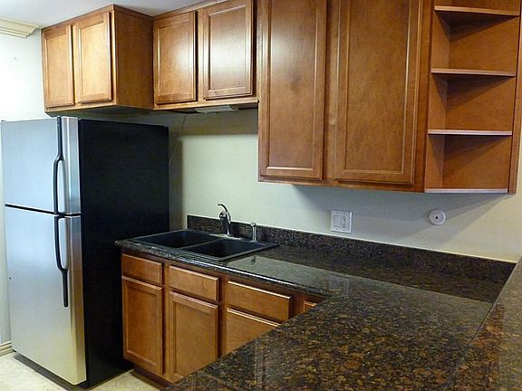 There s also plenty of cabinet storage.