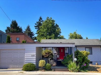 1684 12th St, West Linn, OR, 97068
