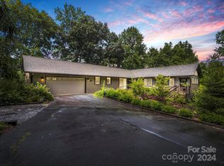 240 Grand Vista Ct, Hendersonville, NC 28739