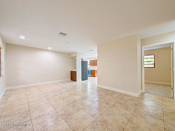 5th image of 725 Osage Ave