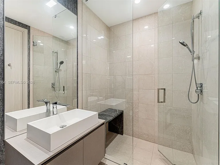 1000 Brickell Plz #Penthouse 5203 — Photo 26