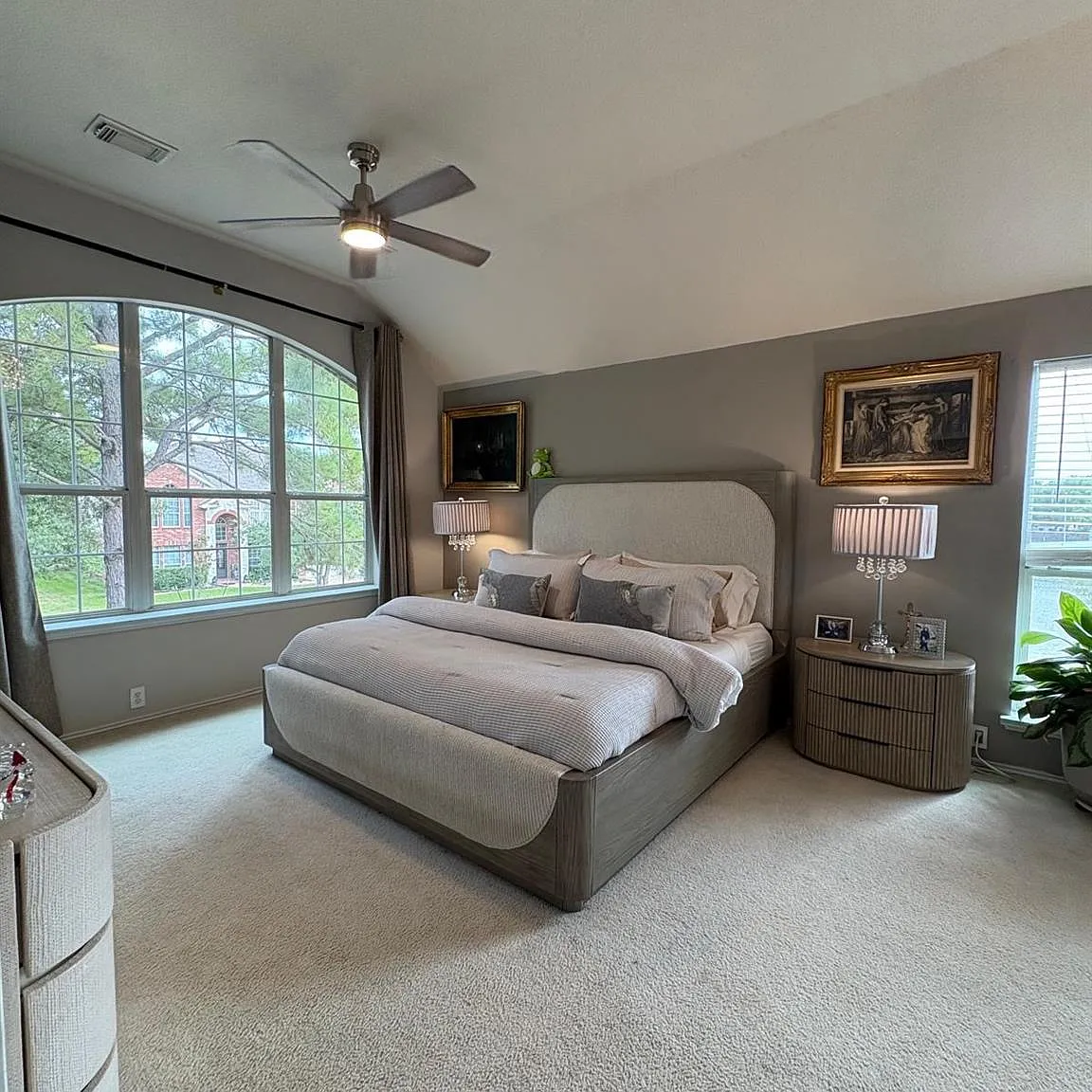 4 bed, 2.5 bath, 2528 sqft, $2,500 — Photo 1