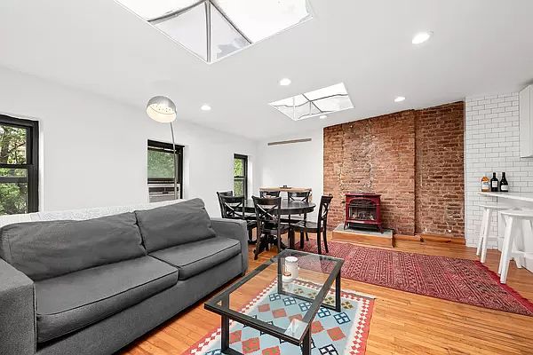 1st image of 28 S Oxford St #55