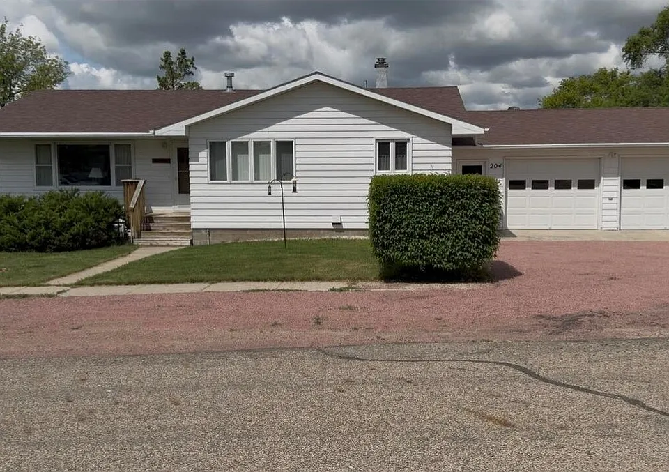 204 2nd Ave