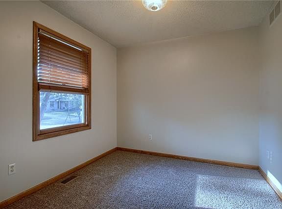 5th image of 34255 Genereaux St