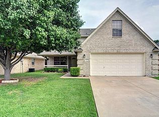 1047 Spring Hill Dr, Saginaw, TX 76179