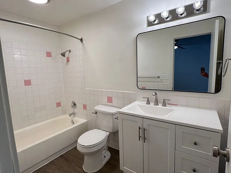 Eagle Court Apartments — Photo 33