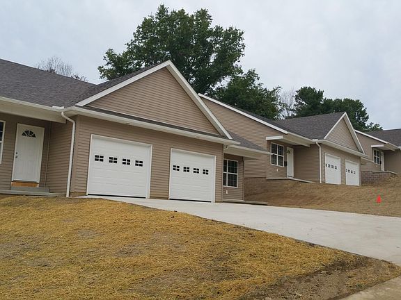 2nd image of 144 Gilgen Ave NE