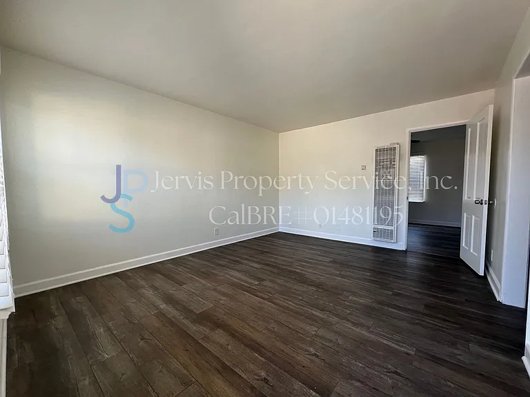 7116 Hood Ave #B — Photo 3