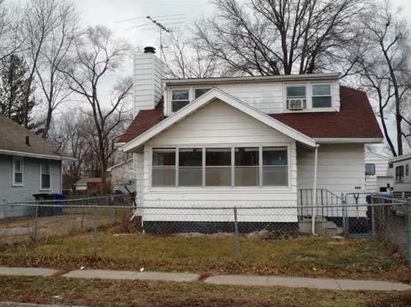 6101 Tonka Ave, Des Moines, IA 50312