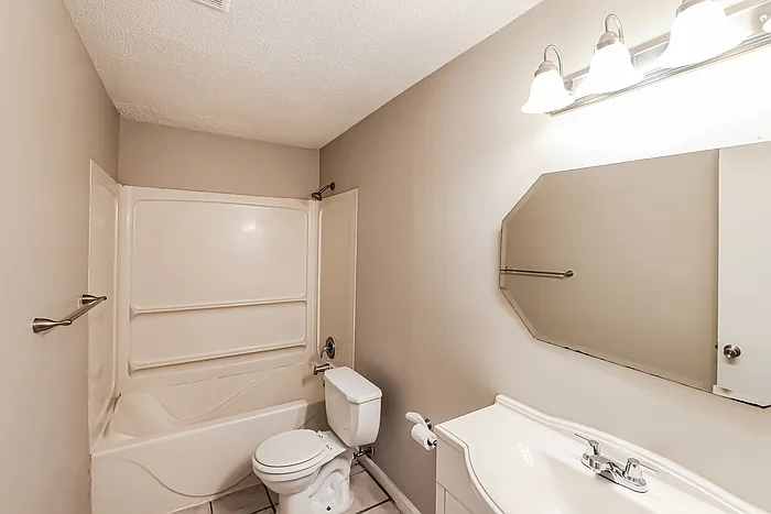 4557 45th St E — Photo 10