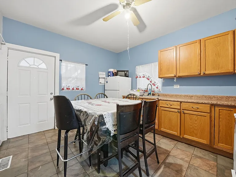 4418 W Armitage Ave #1R — Photo 5