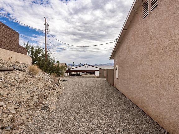 3rd image of 2734 Minnow Ln