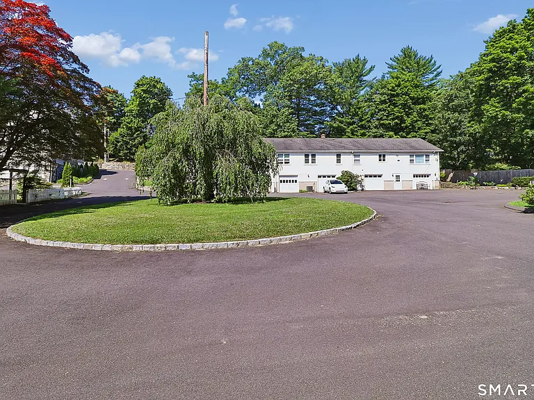 12 Husted Ln #3 — Photo 4