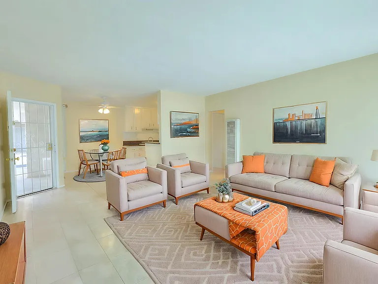 4808 Riverton Ave #6 — Photo 7
