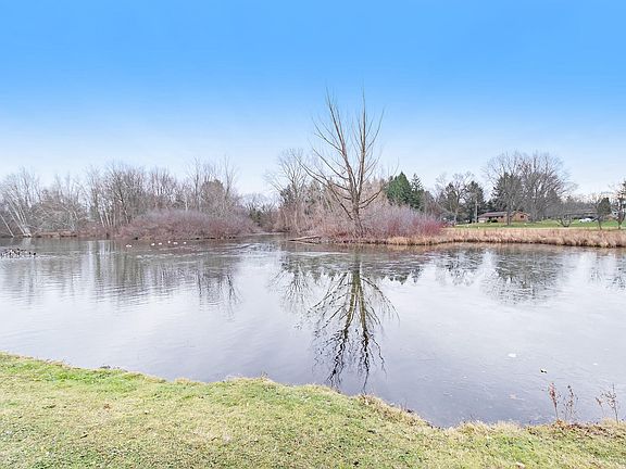 4th image of 277 Pennbrook Trl