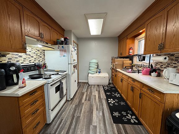 5th image of 435 Karn St