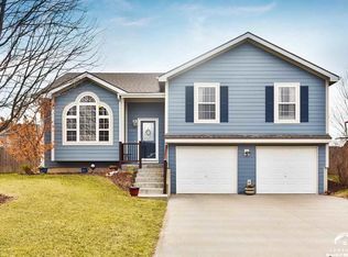 705 E 14th St, Eudora, KS 66025