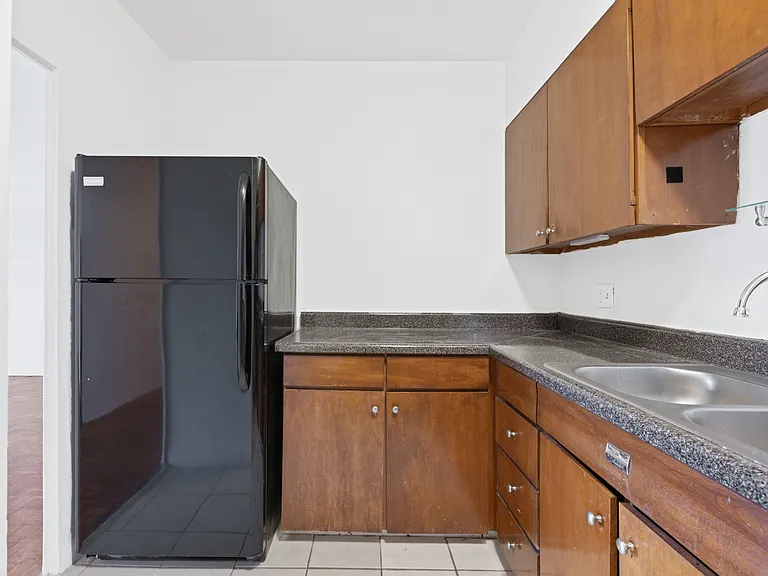 Central Gardens Apartments — Photo 6