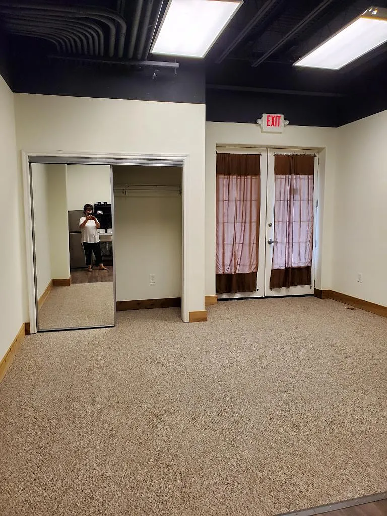 1 bed, 560 sqft, $1,750 — Photo 2