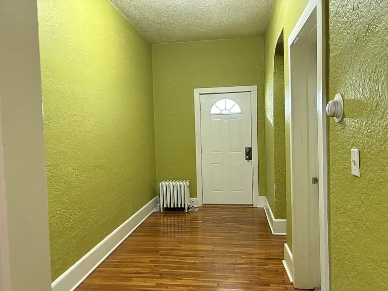 2742 Grand Ave S #1 — Photo 5