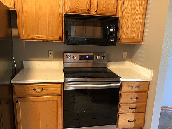 3rd image of 1208 Creek Woods Cir