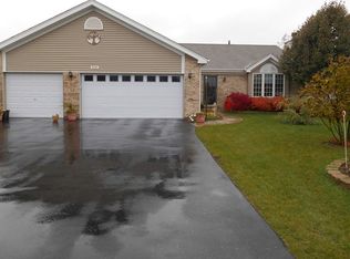 836 Berkshire Pl, Crete, IL 60417