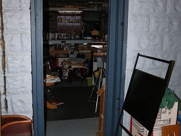 2nd image of 622 N Illinois St
