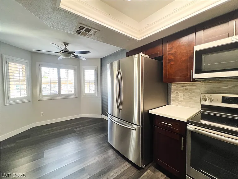 8410 Eldora Ave #1004 — Photo 29