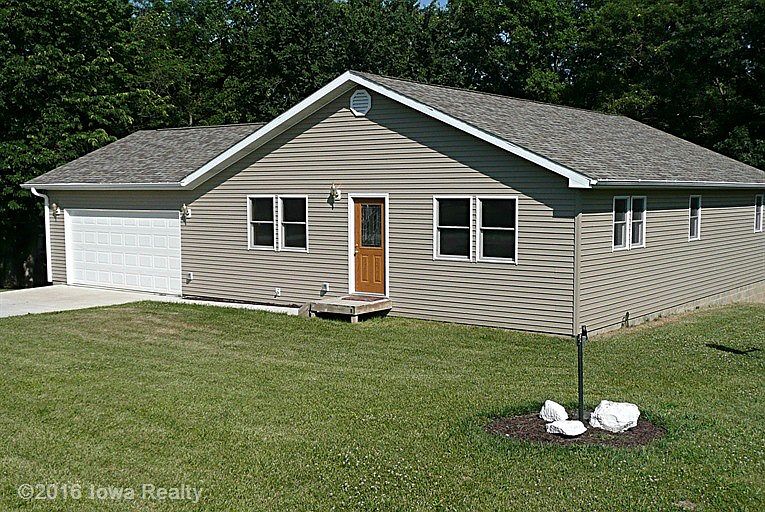 1st image of 214 Stoney Point Dr