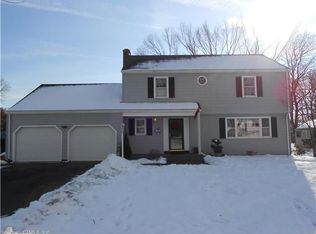 22 E Eldridge St, Manchester, CT 06040