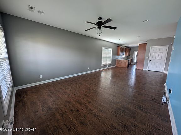4th image of 158 Elder Glen Ct