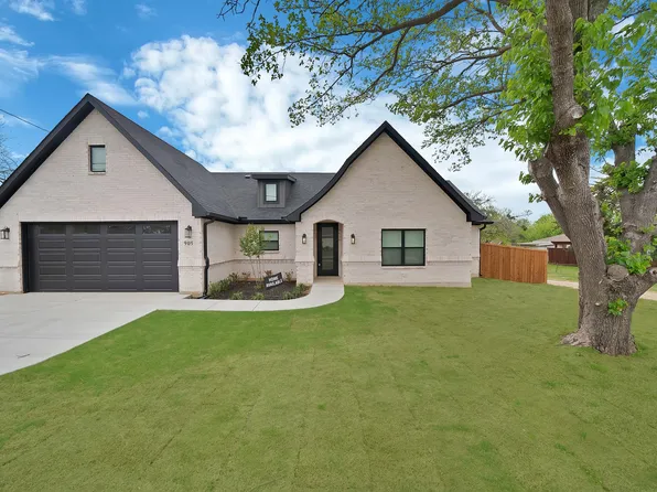 905 N Trinity St, Decatur, TX 76234