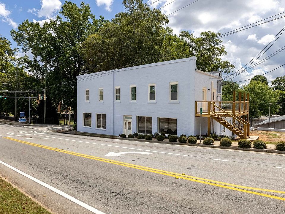 Side of the building, Central Avenue View