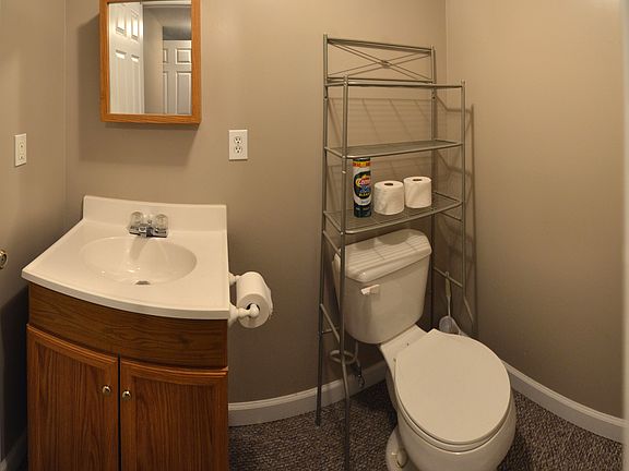 apartment 2nd story 1/2 bath