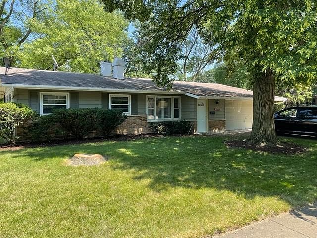 1st image of 15727 Woodlawn East Ave