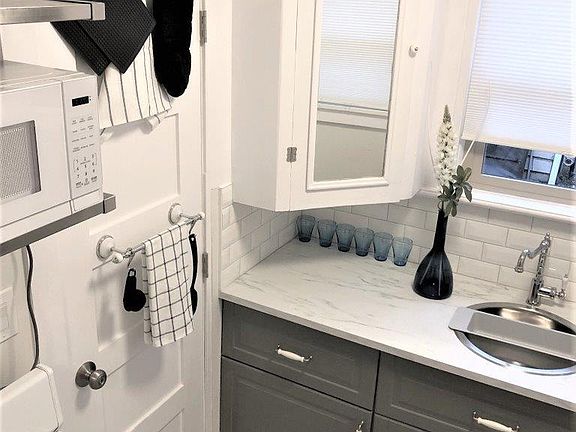 2nd image of 1527 18th Ave #1B