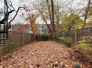 424 Pacific St, Brooklyn, NY 11217